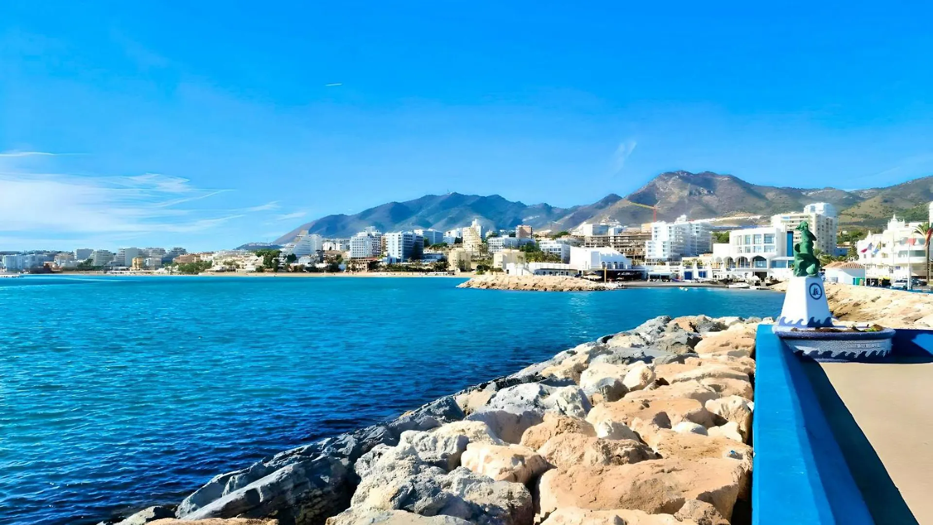 Apartamento Pleasant Studio With Sea View In Benalmadena 30 M² Pool
