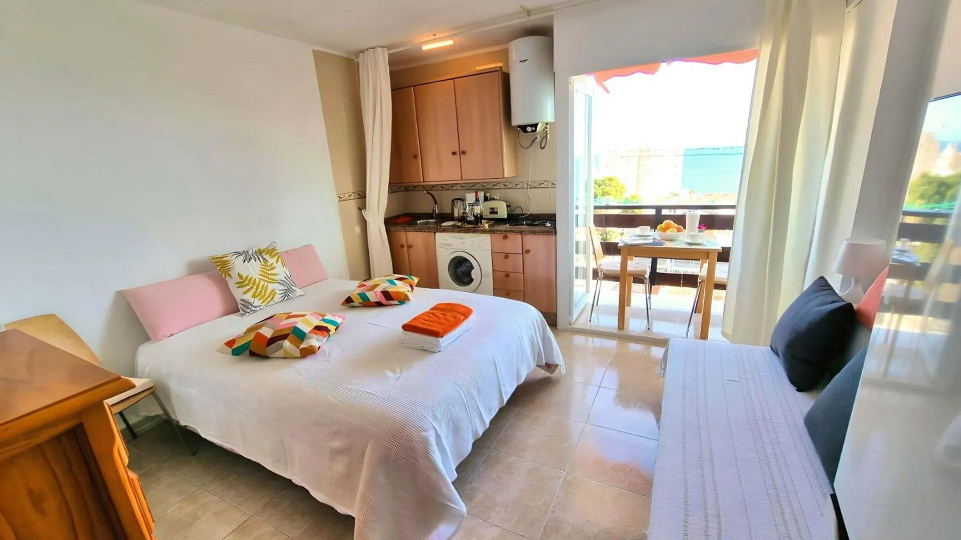 Pleasant Studio With Sea View In Benalmadena 30 M² Pool España