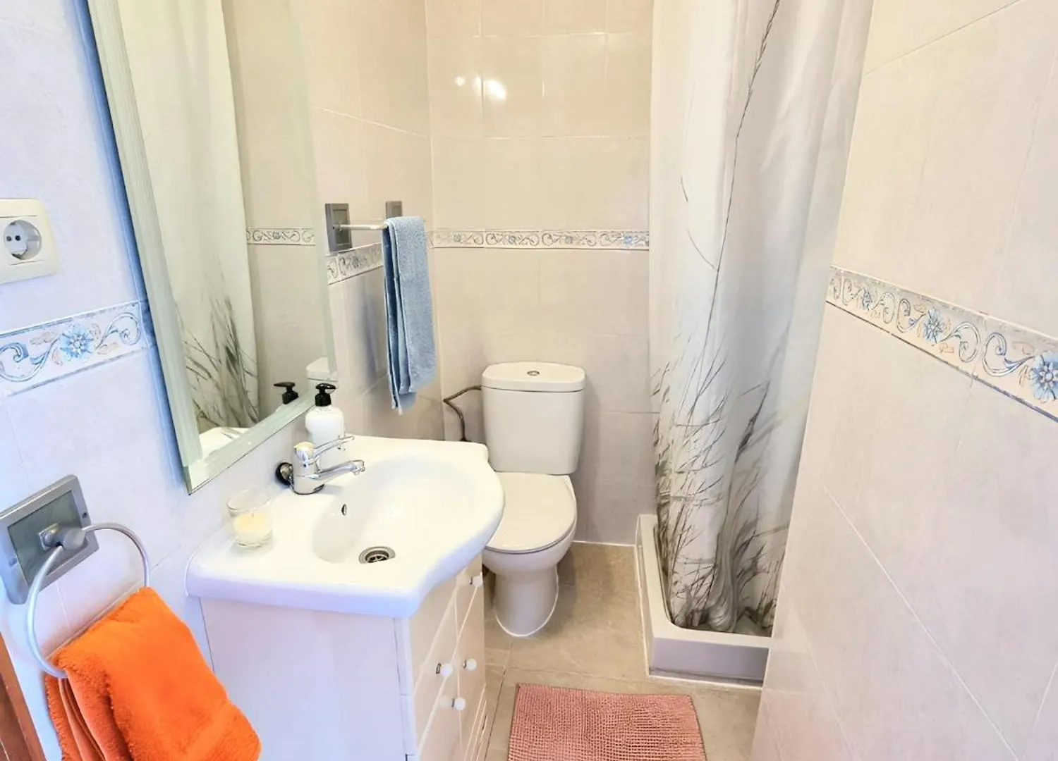 Pleasant Studio With Sea View In Benalmadena 30 M² Pool Apartamento